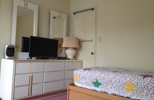 Riverview West House | Fully Independent and Furnished 1 Bedroom with Attached Bath Santa Ana.