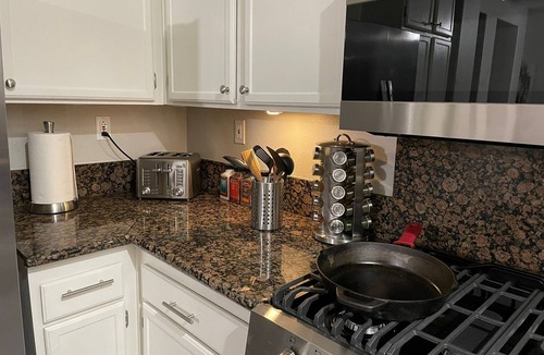 Miramar Ranch North House | Fun & Cozy home w/Game Room - 20 mins from airport