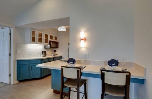 Sunnyvale Hotel | Fun Day at LEGOLAND Discovery Center! Spacious 2BR Unit w/Free Breakfast, Pool!