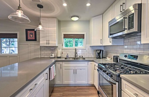Anaheim Colony Historic District House | Funtierland + Donald Duck's Cottage + Spa + Wifi +Historic District