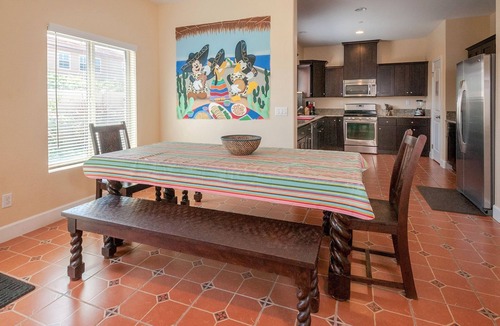 Anaheim Colony Historic District House | Funtierland + La Casa De Mickey + Close to Disney + Shared Pool and Splash Pad +