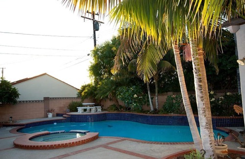 Hermosa Village House | Funtierland + Minnie's House + Walk to Disneyland + Pool + Pet Friendly