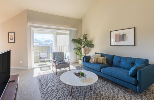 San Rafael Apartment | Furnished 1BR in San Rafael + Parking, near Dtwn