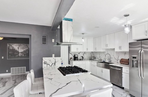 Anaheim Colony Historic District House | Furnished and Private Bedroom—Marble Home 5 min from Disneyland!