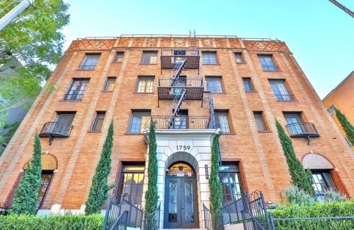 Hollywood Apartment | Furnished Bachelor in Hollywood