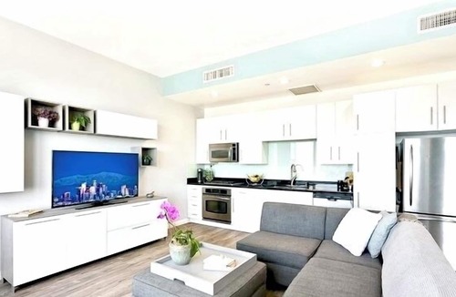 City West Condo | Furnished Luxury Condo w/2 Free Parking Spots, Utilities Included in Los Angeles