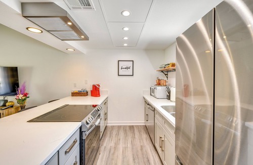 Palm Desert Apartment | Furnished Patio + Resort Pools: Palm Desert Condo