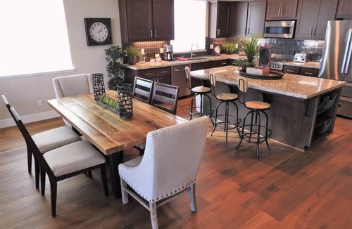 Angels Camp House | Gallery on the Green- Luxurious home with amazing golf course view!