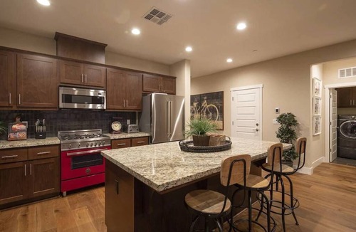 Angels Camp House | Gallery on the Green- Luxurious home with amazing golf course view!