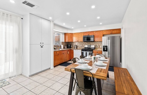 Norwalk House | Game Room & In-Unit Laundry - 15 Min to Disney!