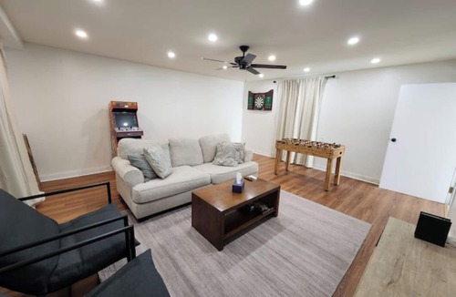 Norwalk House | Game Room & In-Unit Laundry - 15 Min to Disney!