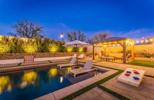 Terra Lago Villa | GAMEROOM, King Beds, Movie Projector, Heated Saltwater Pool, Golf and Games!