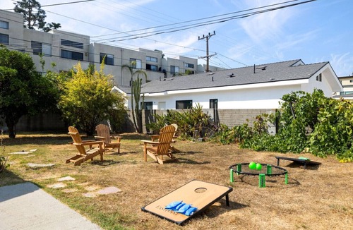 Glendale Apartment | Games & Yard | 10 Min to Universal Studios