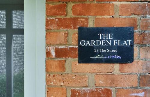 Rustington Apartment | Garden Flat, Walnut Tree House