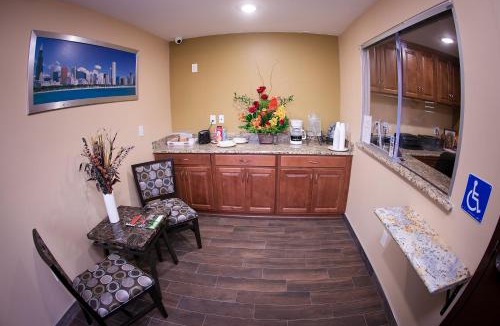 Westmont Hotel | GAREY MOTEL