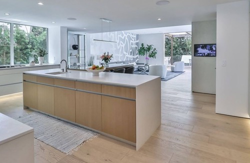 Sawtelle House | Gated Brentwood Estate with Pool and Tennis | 5 Bed | 5 Bath