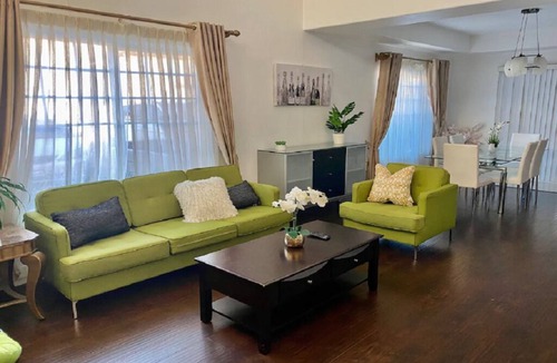 El Monte House | Gated Large 4BD3BA Perfect for the Entire Family