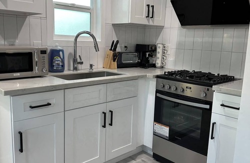 Baldwin Park House | Gated & Morden 1bed1bath house in Baldwin Park with WiFi and AC