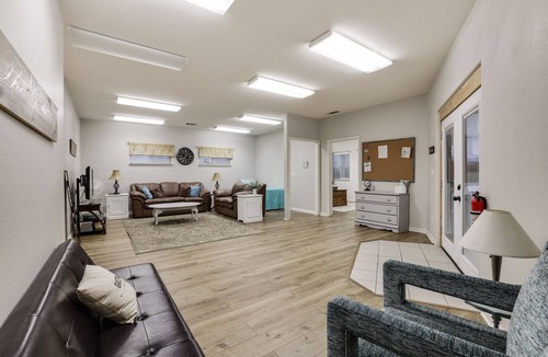 Springville Apartment | Gateway to Sequoia National Park, Golf, Springville