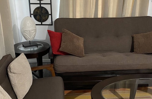 Loma Linda House | Gem of a find, walking distance to Loma Linda University Hospital, VA & more!