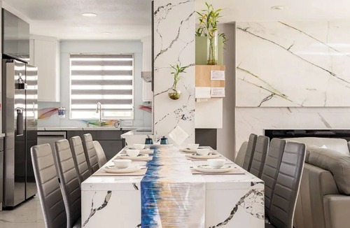 Oceanside House | GemCoastalHome,Grill,ModernAmenities,Fireplace,HotTub,EVChargerLegoland,Safari