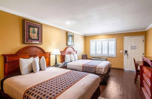 Artesia House | Get a solid deal on a simple stay!