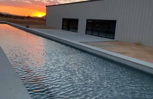 Landers House | Giant House Summary: