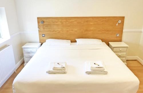 Pettits Hotel | Gidea Park Hotel