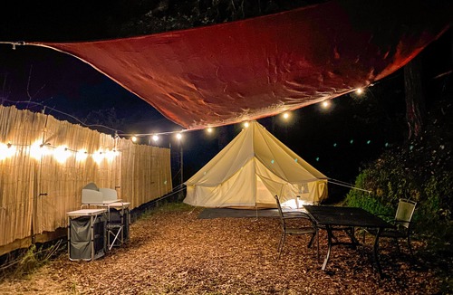 Garberville RV Rental | Glamping in the Redwoods, with a hot tub! The Orchard