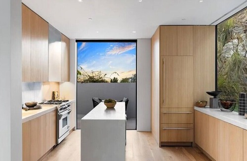 Hollywood Hills West House | Glass Horizon - Exclusive Architectural Gem Overlooking LA’s Skyline