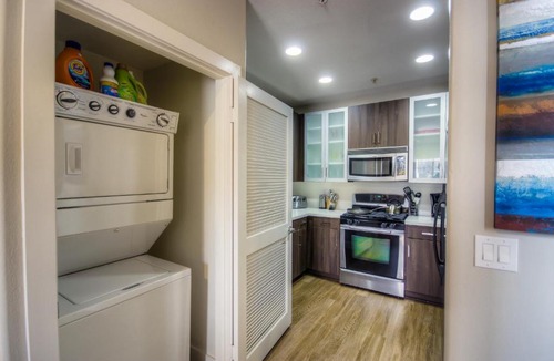 Westwood Apartment | Glendon Westwood 4143-TH-R