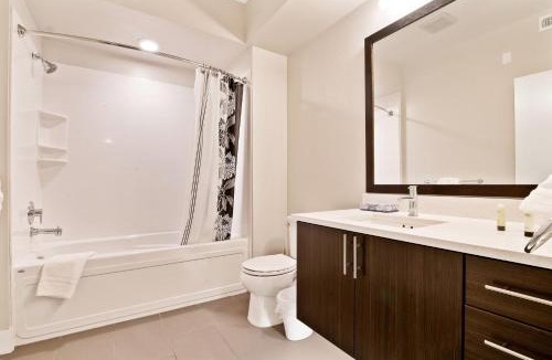 Shoreline West Apartment | Global Luxury Suites at Downtown Mountain View