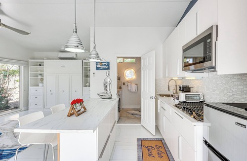 Magnesia Falls Cove Apartment | Golf, Shop & Hike: Sleek Rancho Mirage Studio