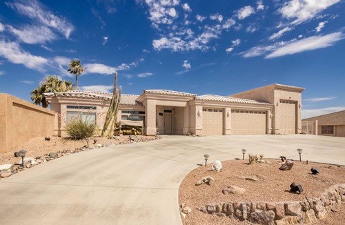 Crestline House | good home must visit. Confirm dates before visiting