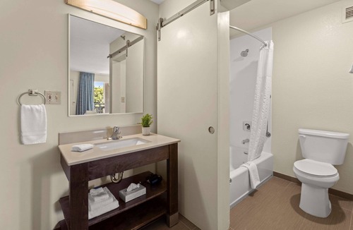 Buena Park Hotel | Good Nite Inn Buena Park