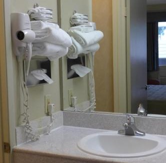 Agoura Hills Hotel | Good Nite Inn Calabasas