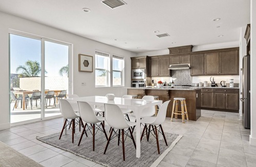 Santa Clarita House | GOODE.HOMES | Luxury Home w/views cmty. pool/spa