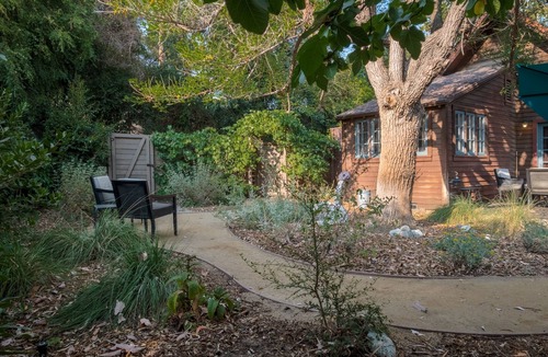 Altadena House | Gorgeous and architecturally impressive home – Centrally located in Altadena.