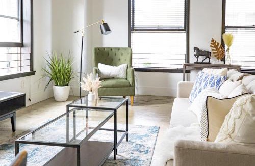 Historic Core Apartment | Gorgeous Apartment 2-bedroom 2-bathroom