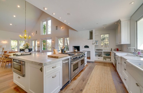 Carpinteria Cottage | Gorgeous Carpinteria Home: Pool, Spa, Fireplaces!