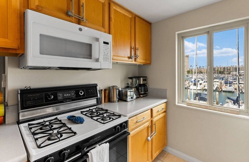 Townsite Condo | Gorgeous Condo | Marina Views | Steps from Harbor Beach 208B