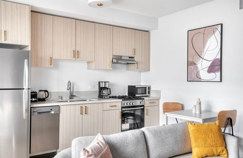 Palms Apartment | Gorgeous Culver City 1BR w/Roof Lounge & Gym, nr 405, by Blueground