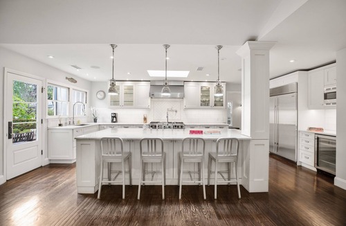 Toluca Lake House | Gorgeous Gated Home with pool in exclusive neighborhood