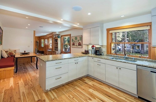 Tahoe Pines House | Gorgeous Knotty Pine Home on Westshore. Walk to Beach/Pier Access