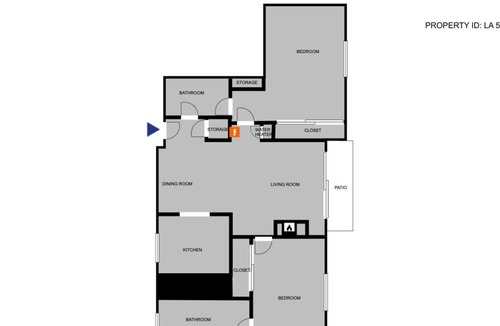 Rampart Village Apartment | Gorgeous Koreatown 2BR near 6th St bars & restaurants, by Blueground