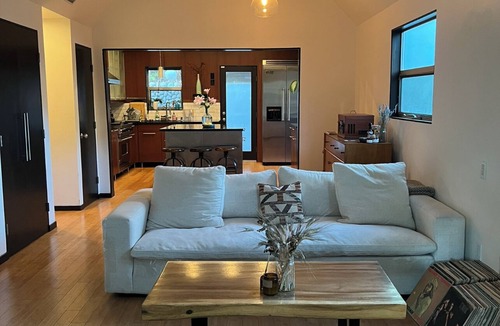 Sunset Junction House | Gorgeous LA Craftsman in Silverlake with outdoor shower and fire pit