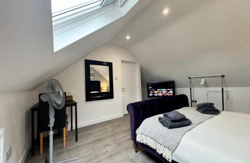 Whitefoot House | Gorgeous Loft Room