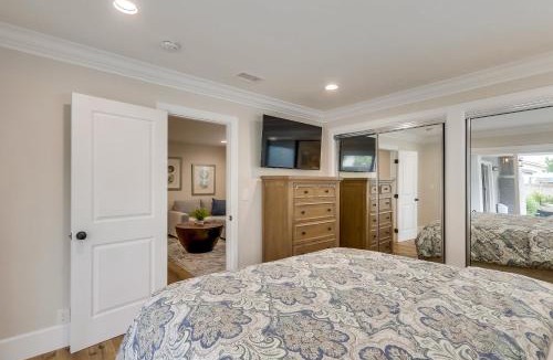 Orange House | Gorgeous Upgraded 5 Bedroom & 4 Bath Home with Jacuzzi