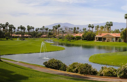 Palm Desert Condo | Gorgeous View! Golf Course Island green w/ Mountains & Water