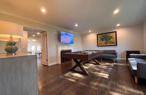 West Floral Park House | Gorgeous Villa 10 Mins to Disney